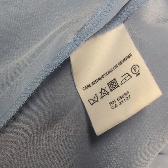 DKNY silk skirt with fashionable pleats - Picture 7 of 8